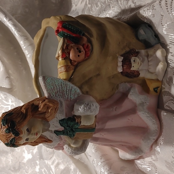 4/$20 Ceramic Angel Trinket Dish - Picture 4 of 4